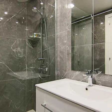 Phaedrus Living: Luxury 506 * 尼科西亚